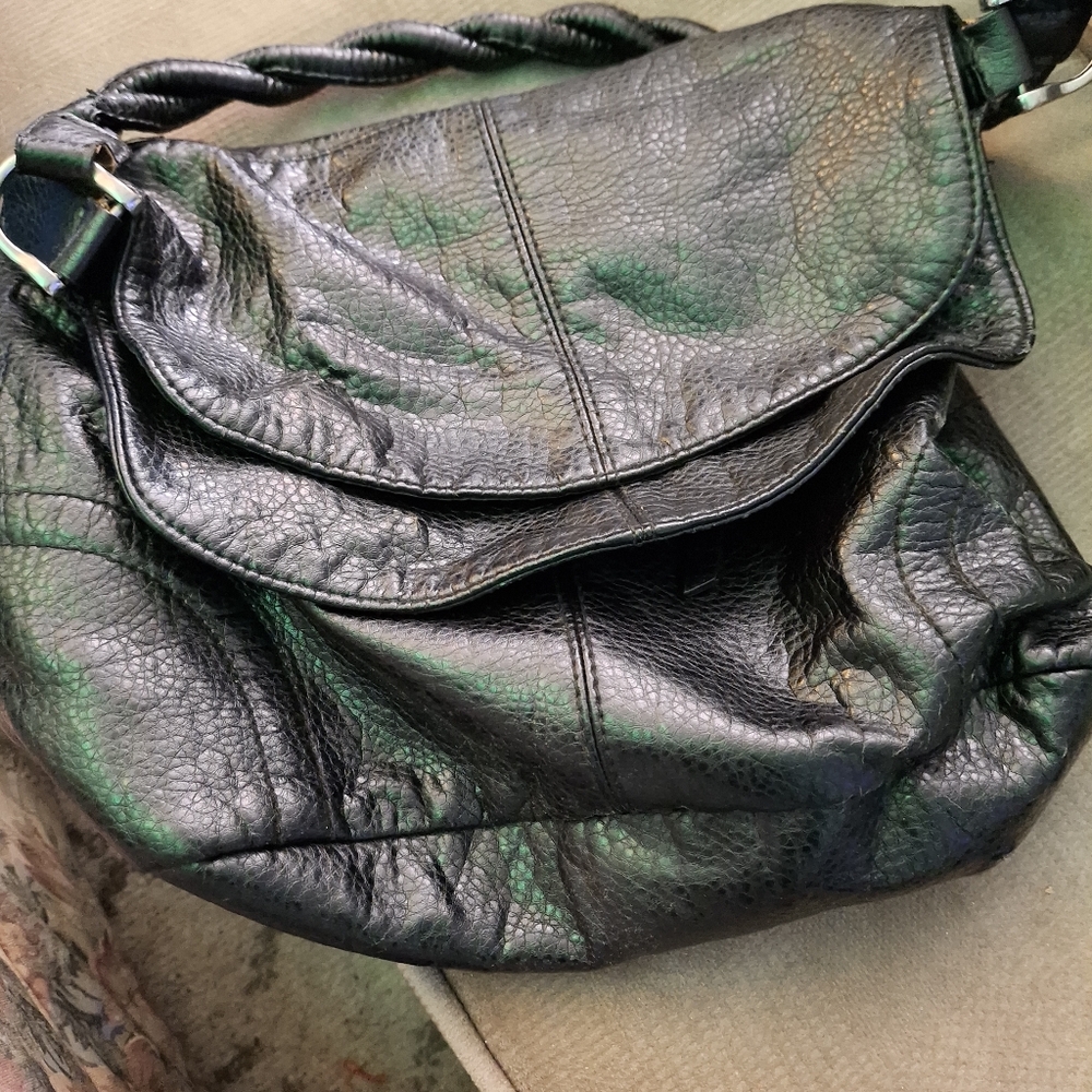 Small faux leather snap purse